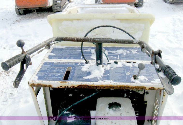 image for item 5212 2006 Miller MB16 Power Buggy