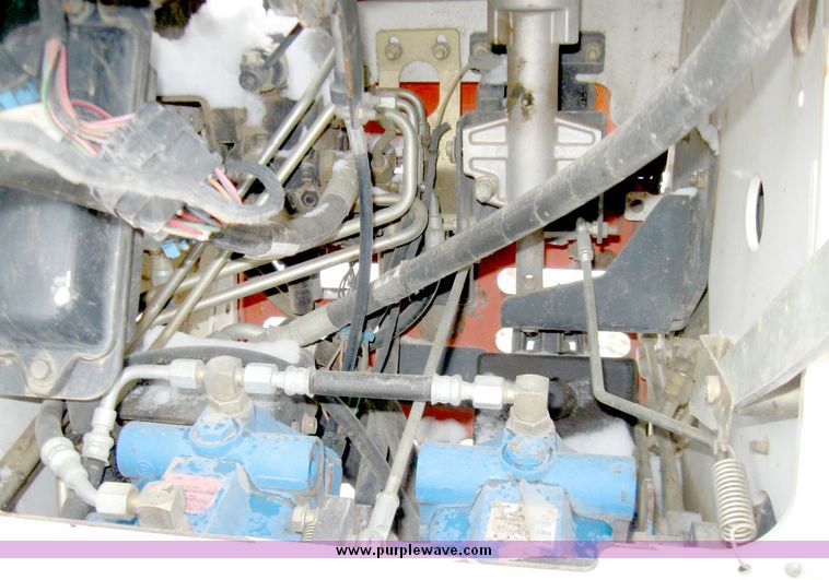 image for item 5214 2005 Bobcat MT52 mini track loader