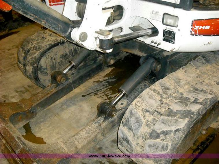 image for item 5216 2005 Bobcat 435L compact excavator