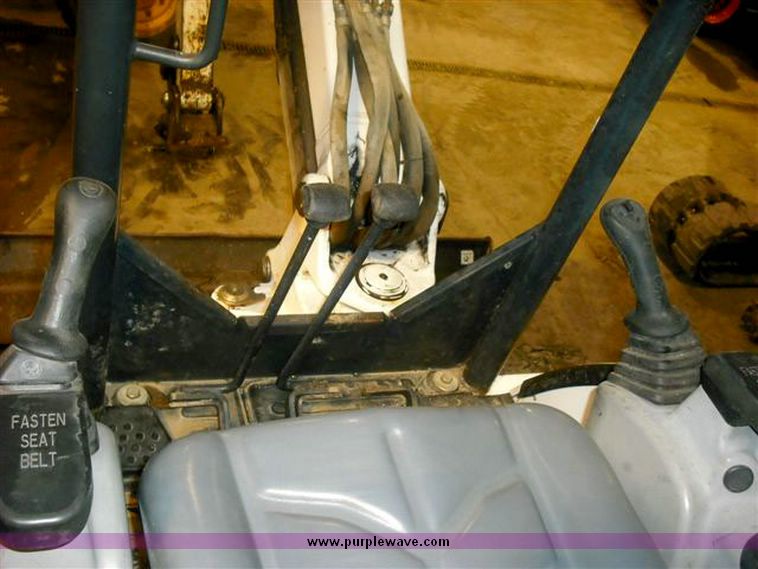 image for item 5216 2005 Bobcat 435L compact excavator