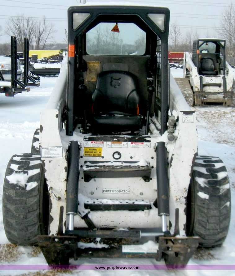 image for item 5217 2005 Bobcat S220 skid steer