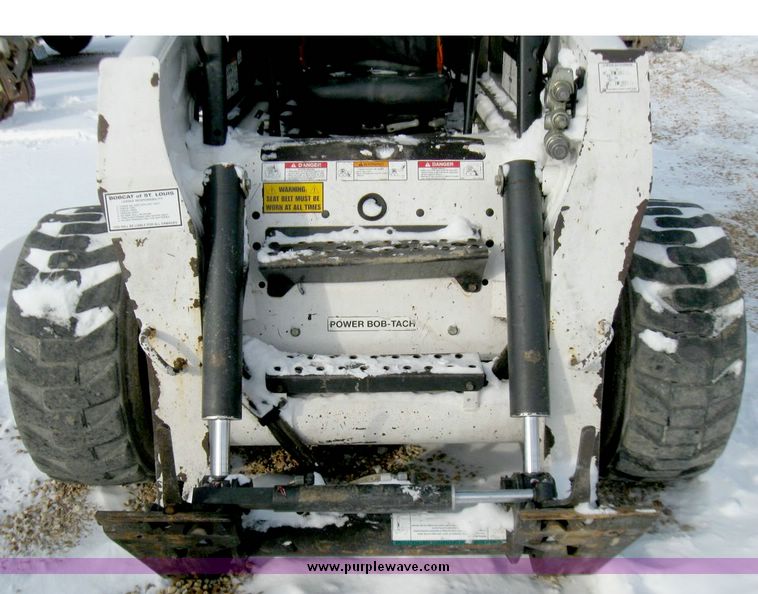 image for item 5217 2005 Bobcat S220 skid steer