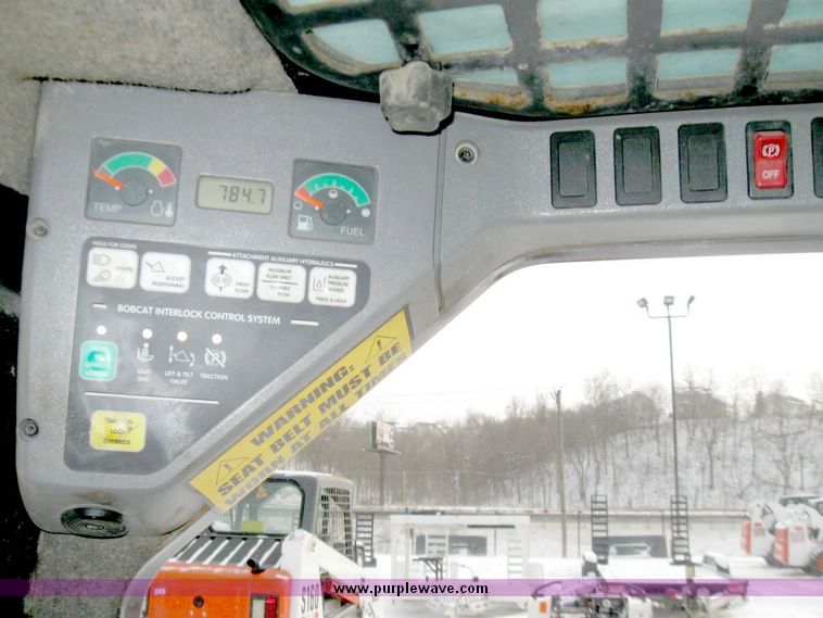 image for item 5218 2005 Bobcat T140 compact track loader