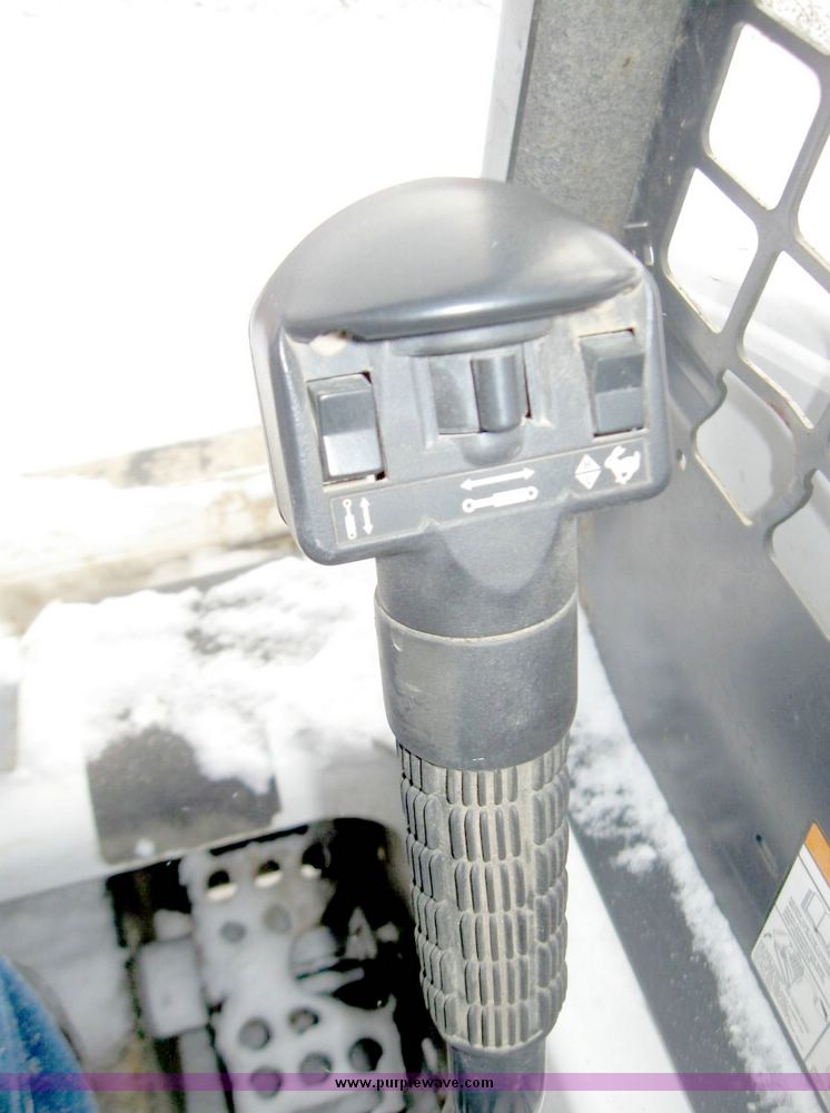 image for item 5218 2005 Bobcat T140 compact track loader