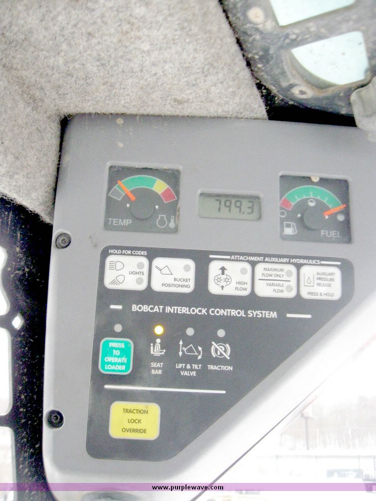 image for item 5219 2005 Bobcat T140 compact track loader