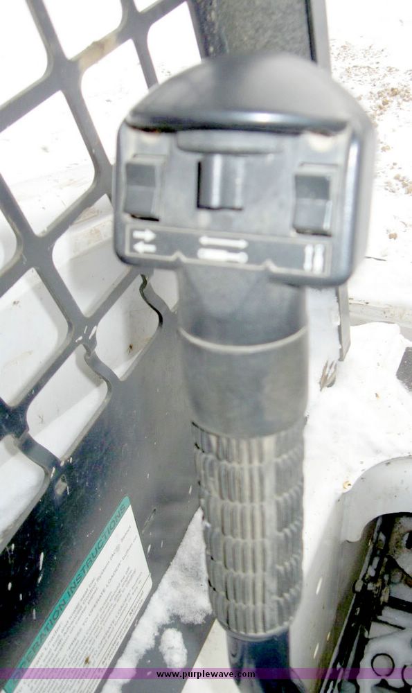 image for item 5219 2005 Bobcat T140 compact track loader