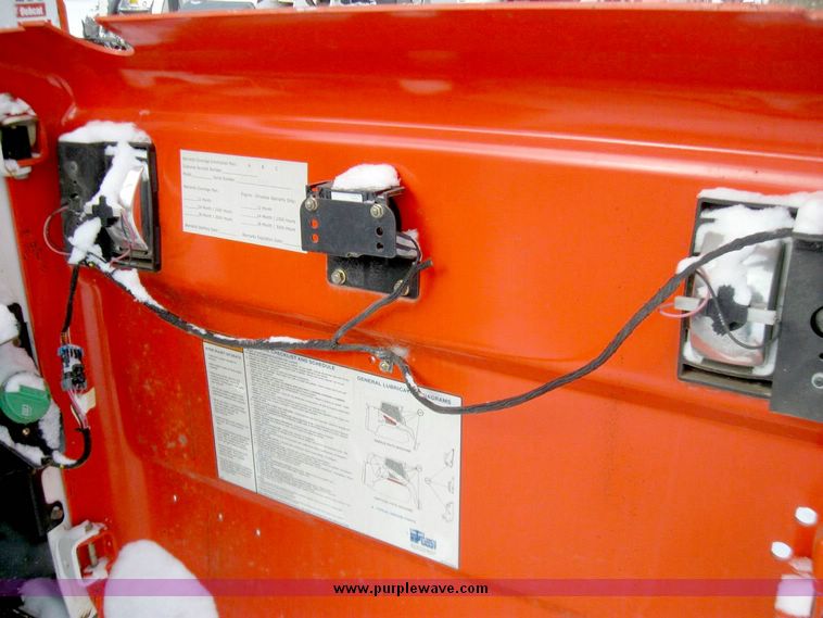 image for item 5222 2005 Bobcat S160 skid steer