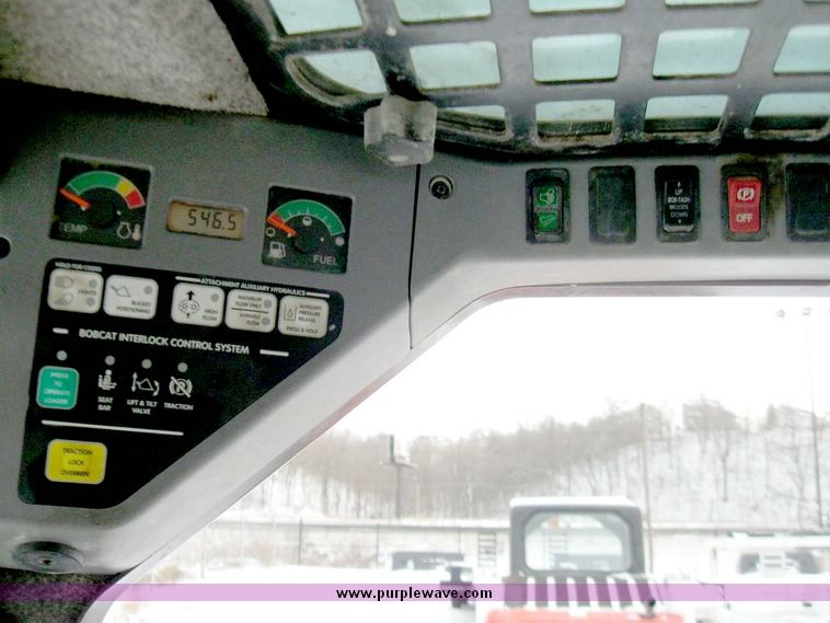 image for item 5223 2005 Bobcat T140 compact track loader