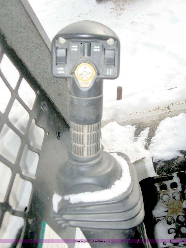 image for item 5223 2005 Bobcat T140 compact track loader