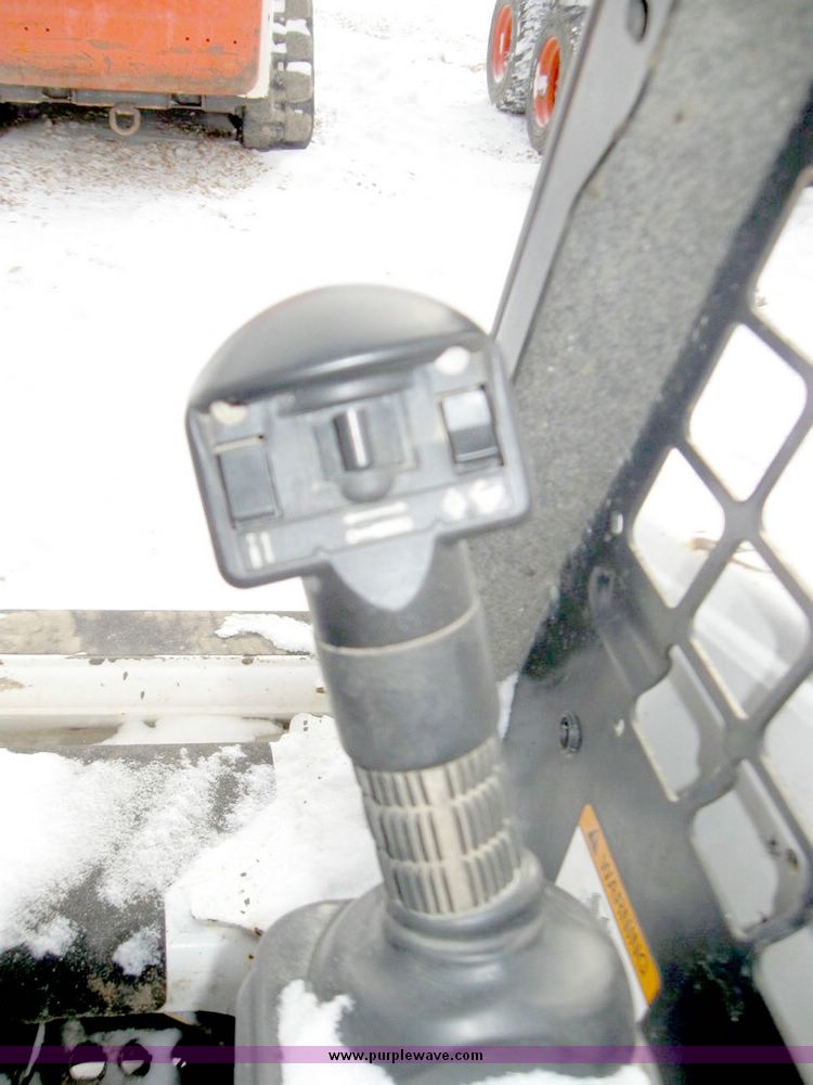 image for item 5223 2005 Bobcat T140 compact track loader