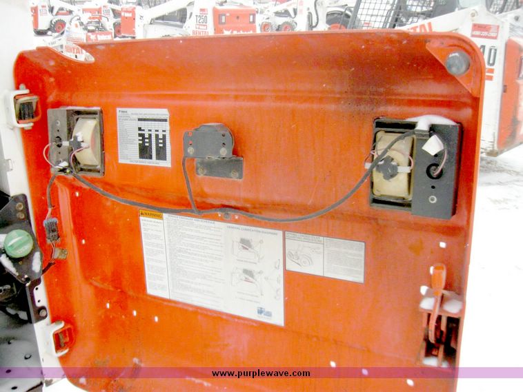 image for item 5223 2005 Bobcat T140 compact track loader