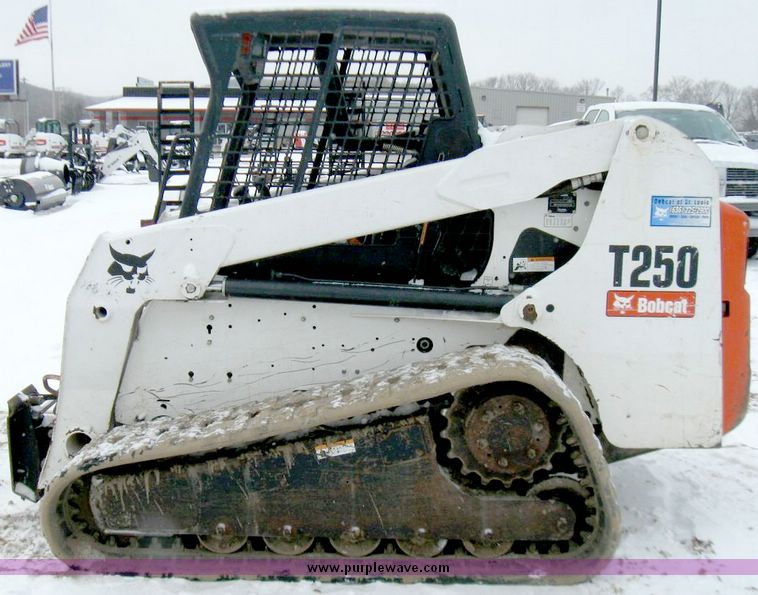 image for item 5225 2006 Bobcat T250 compact track loader