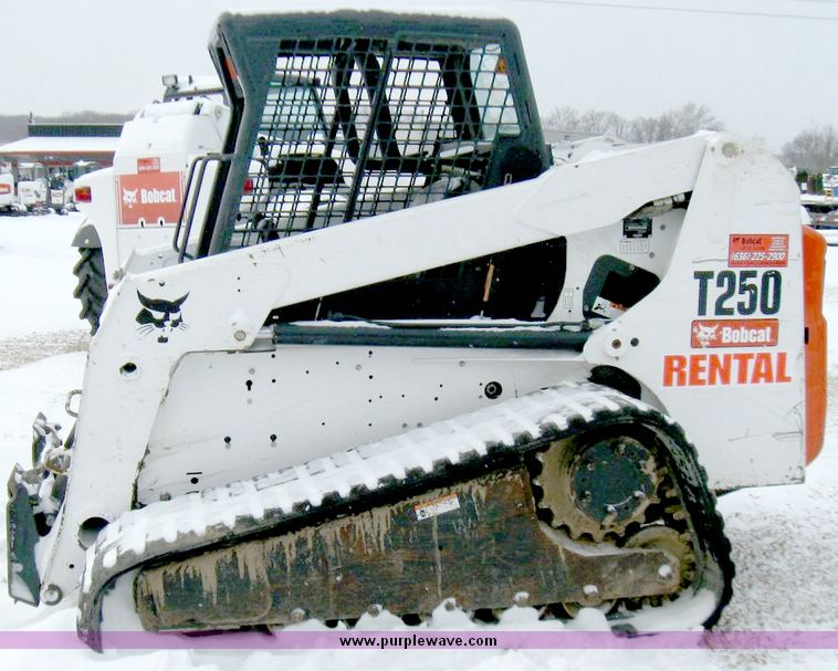 image for item 5228 2007 Bobcat T250 compact track loader