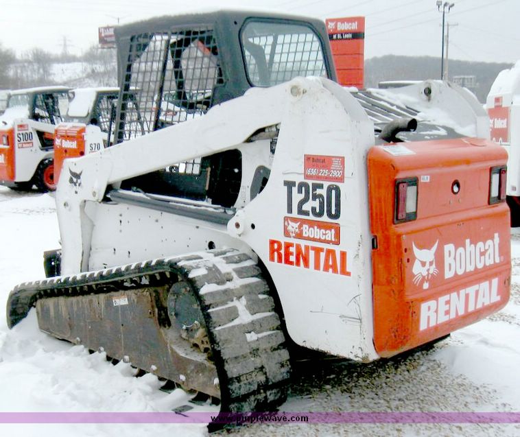 image for item 5228 2007 Bobcat T250 compact track loader