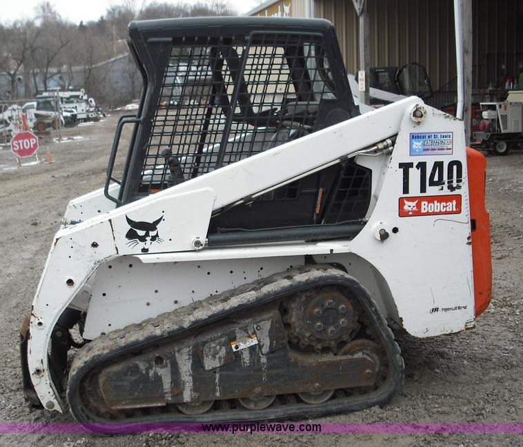 image for item 5232 2006 Bobcat T140 compact track loader