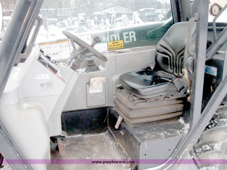 image for item 5233 2006 Bobcat V518 Versa Handler