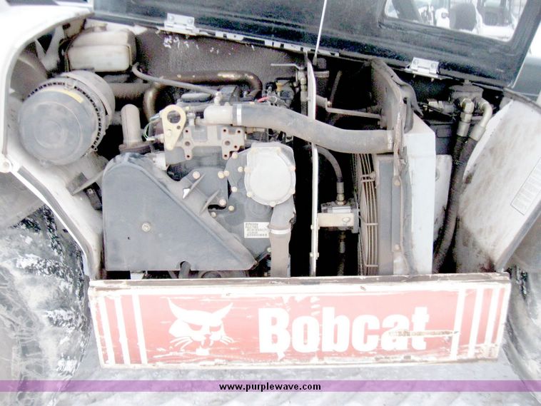 image for item 5233 2006 Bobcat V518 Versa Handler