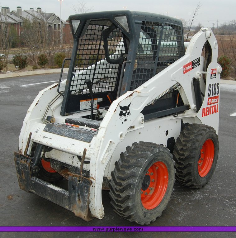 image for item 6033 2007 Bobcat S185 skid steer