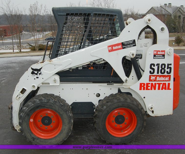 image for item 6033 2007 Bobcat S185 skid steer