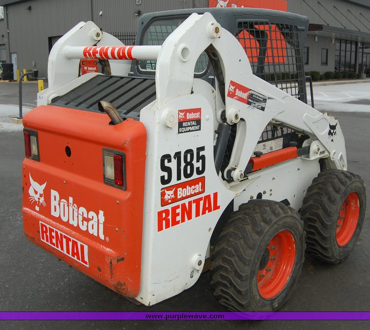 image for item 6033 2007 Bobcat S185 skid steer