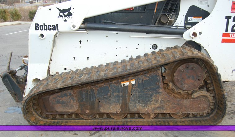 image for item 6035 2005 Bobcat T250 compact track loader