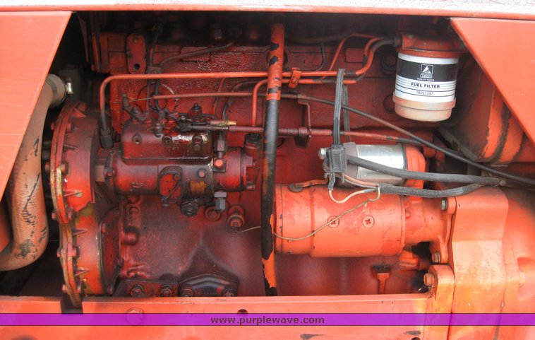 image for item 3264 Allis Chalmers 175 tractor