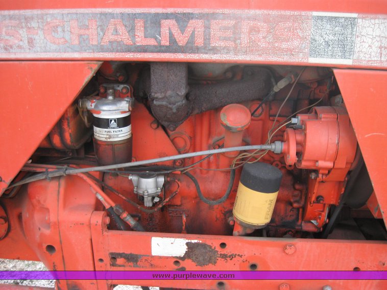 image for item 3264 Allis Chalmers 175 tractor