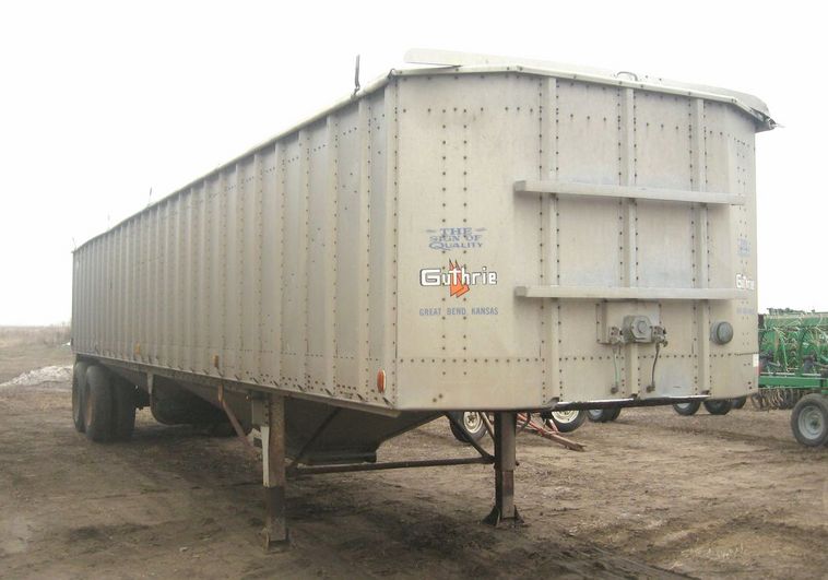 image for item 3779 1980 Guthrie 42' grain trailer