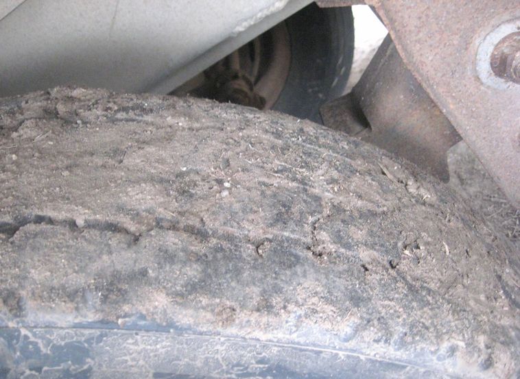 image for item 3779 1980 Guthrie 42' grain trailer