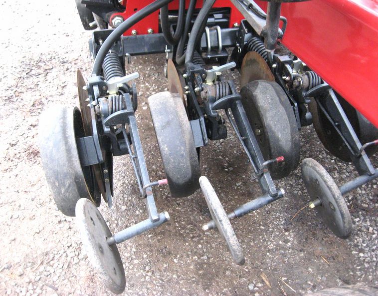 image for item 3788 2008 Case IH SDX40 air seed no-till drill