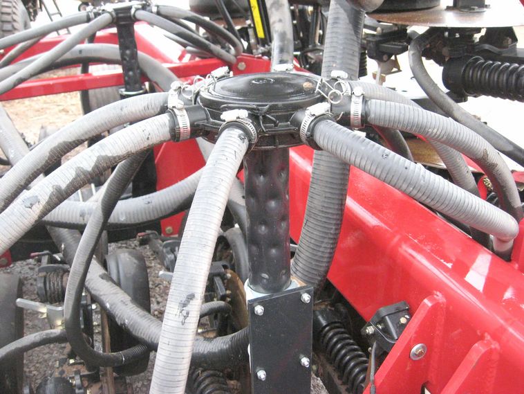 image for item 3788 2008 Case IH SDX40 air seed no-till drill