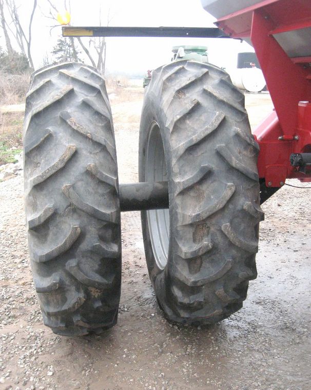 image for item 3789 2008 Case ADX 3430 seed cart