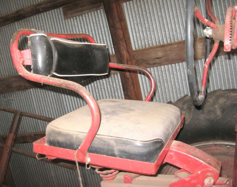 image for item 3798 McCormick Farmall 400 tractor