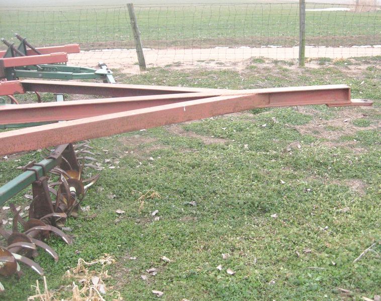 image for item 3799 Krause 3124 field cultivator with front trash disc and pickers