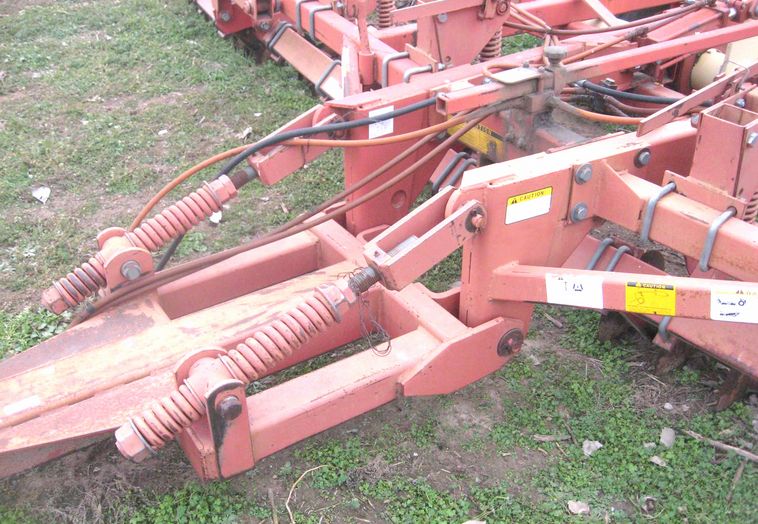 image for item 3799 Krause 3124 field cultivator with front trash disc and pickers