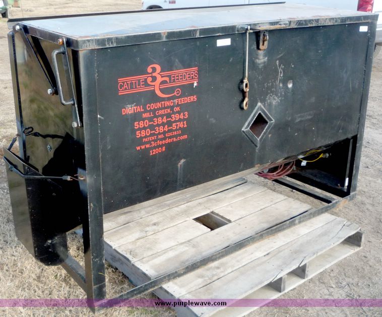 image for item 5129 3C cattle feeder