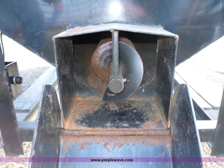 image for item 5129 3C cattle feeder