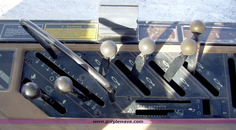 image for item 5327 1988 Caterpillar Challenger 65 tractor