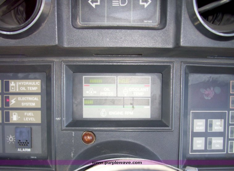 image for item 5327 1988 Caterpillar Challenger 65 tractor