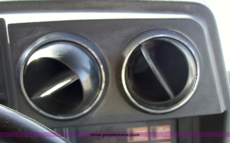 image for item 5327 1988 Caterpillar Challenger 65 tractor