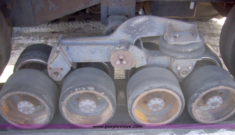 image for item 5327 1988 Caterpillar Challenger 65 tractor