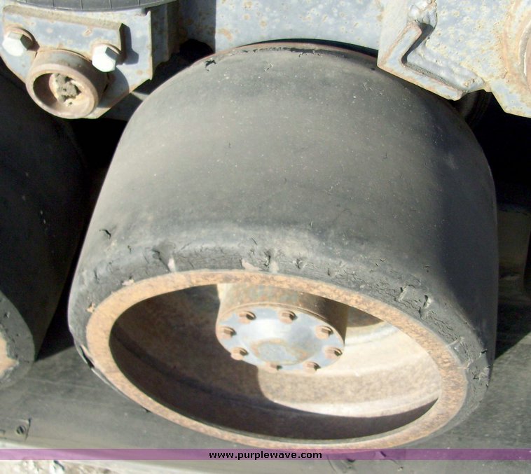 image for item 5327 1988 Caterpillar Challenger 65 tractor