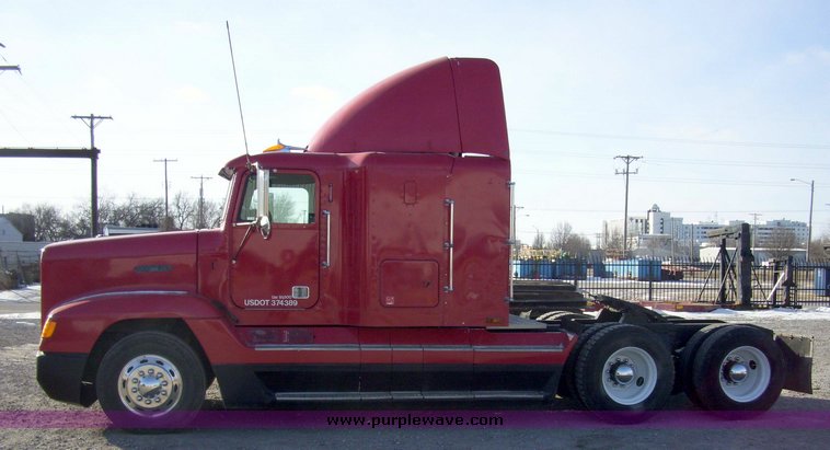 image for item 5328 1992 Freightliner Conventional FLD120 sleeper