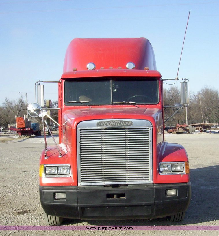 image for item 5328 1992 Freightliner Conventional FLD120 sleeper
