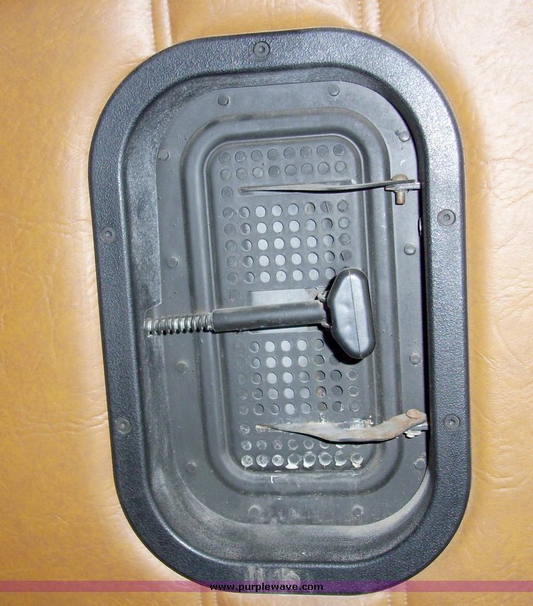 image for item 5328 1992 Freightliner Conventional FLD120 sleeper