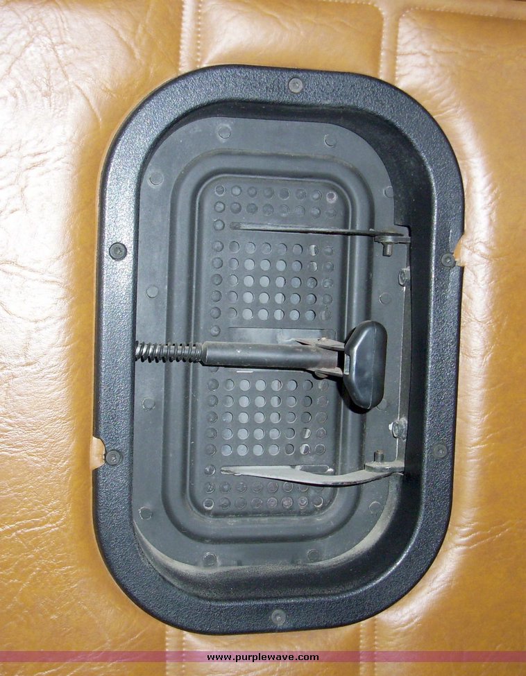 image for item 5328 1992 Freightliner Conventional FLD120 sleeper