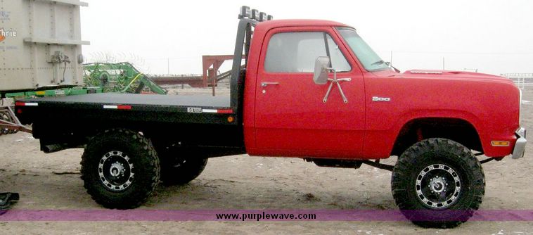 image for item 6804 1975 Dodge 2500 pickup truck