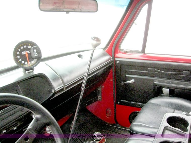 image for item 6804 1975 Dodge 2500 pickup truck
