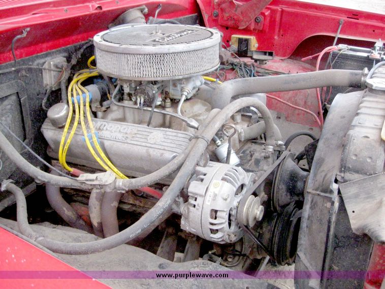 image for item 6804 1975 Dodge 2500 pickup truck