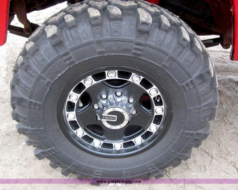 image for item 6804 1975 Dodge 2500 pickup truck